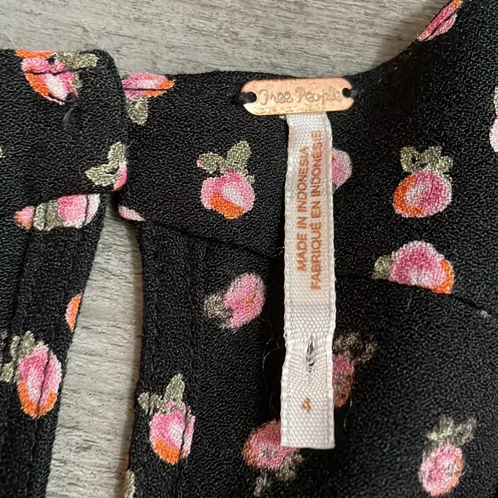 Free people, floral,‎ black, pink, jumpsuit, size 4 - Picture 5 of 6